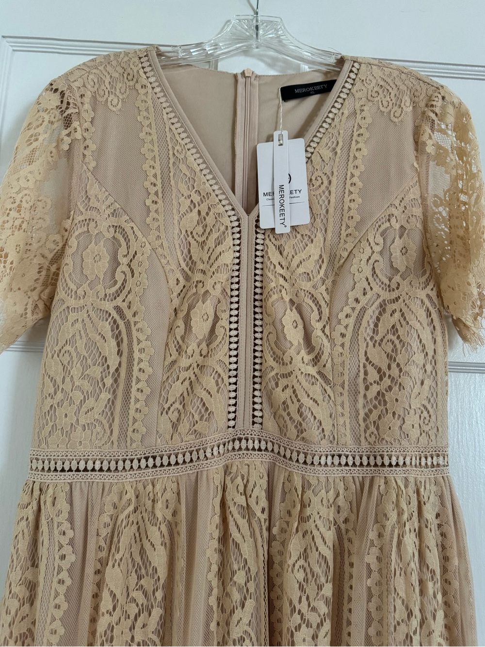 MEROKEETY - Beige Floral Lace Maxi Dress - Picture 5 of 9